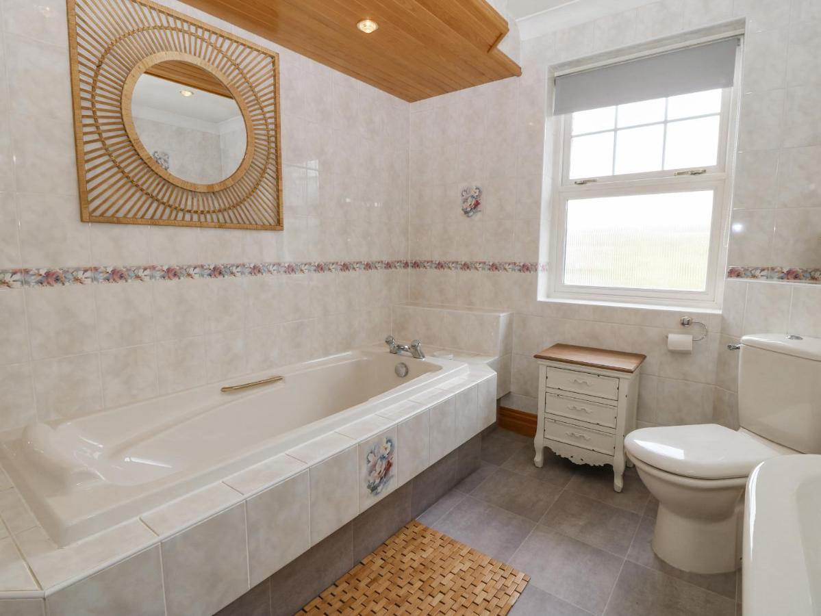 Bwthyn Clai Villa Клангефни Екстериор снимка